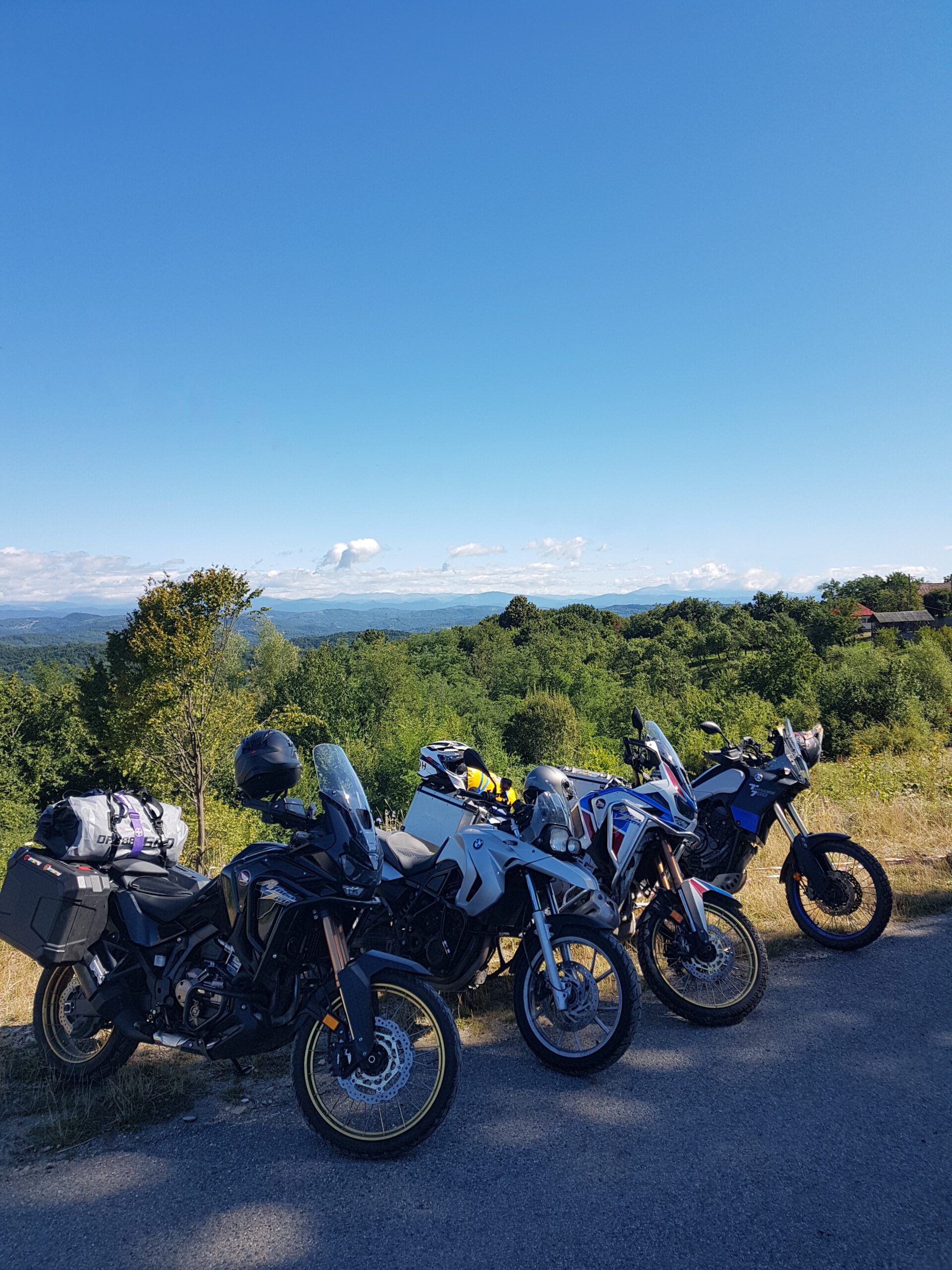 vier bikes gruppenfoto retouch